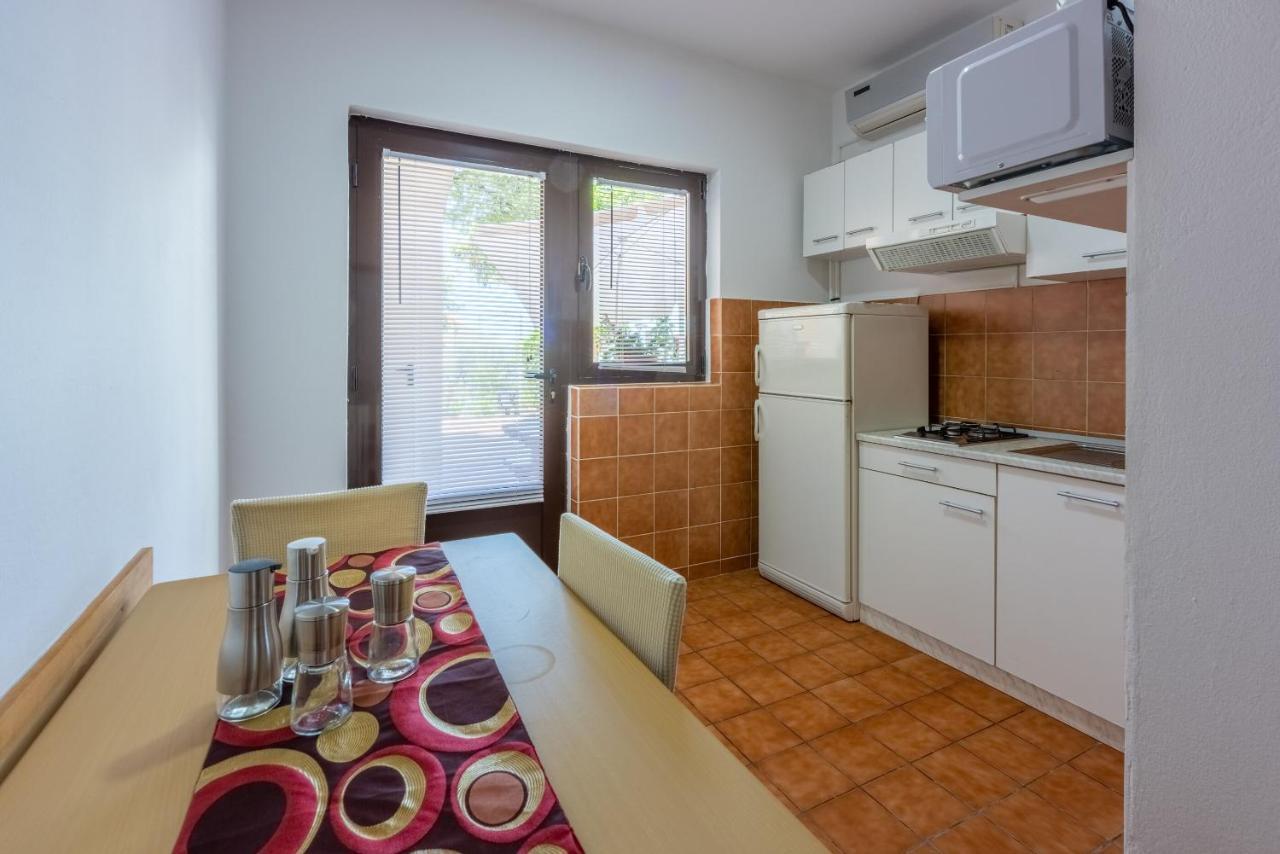 Apartments Lilin ツリクヴェニツァ エクステリア 写真